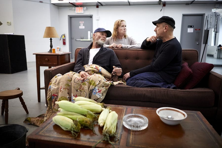 Ed Harris (Dodge), Amy Madigan (Hallie) and Scott Elliott (Director) in Buried Child rehearsals (Photo: Serge Nivelle)