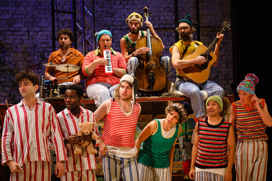 The cast of Peter Pan (Photo Steve Tanner)