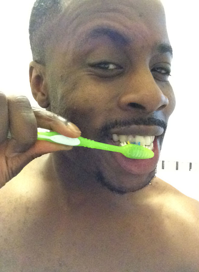 Rolan Bell: Teeth-cleaning