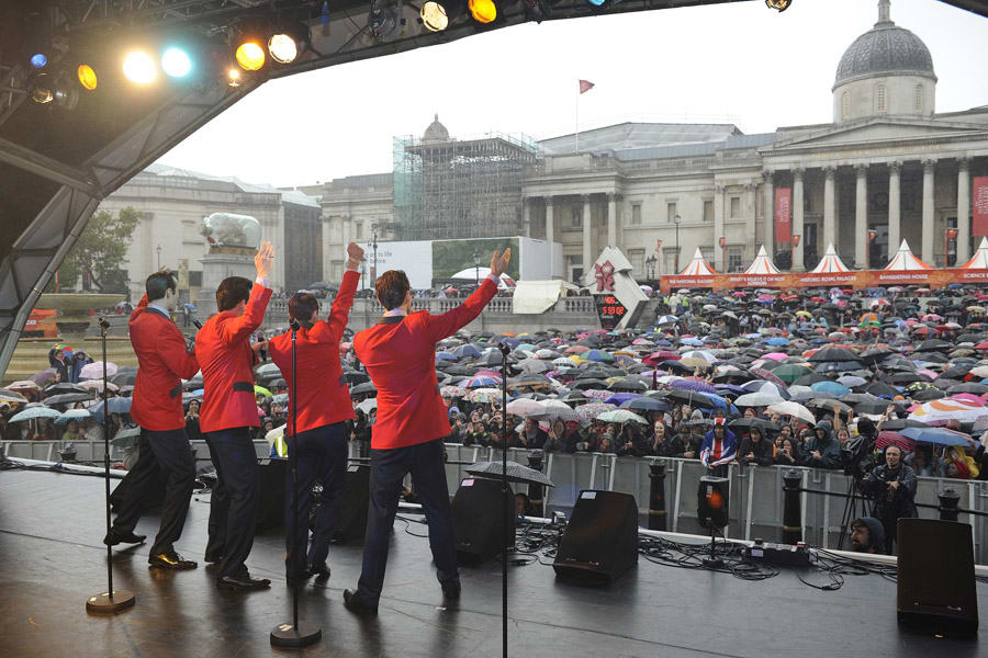 Jersey Boys in the rain