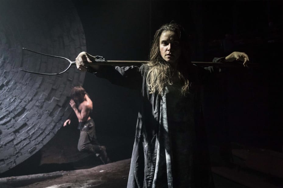 Reasons to see: Knives In Hens